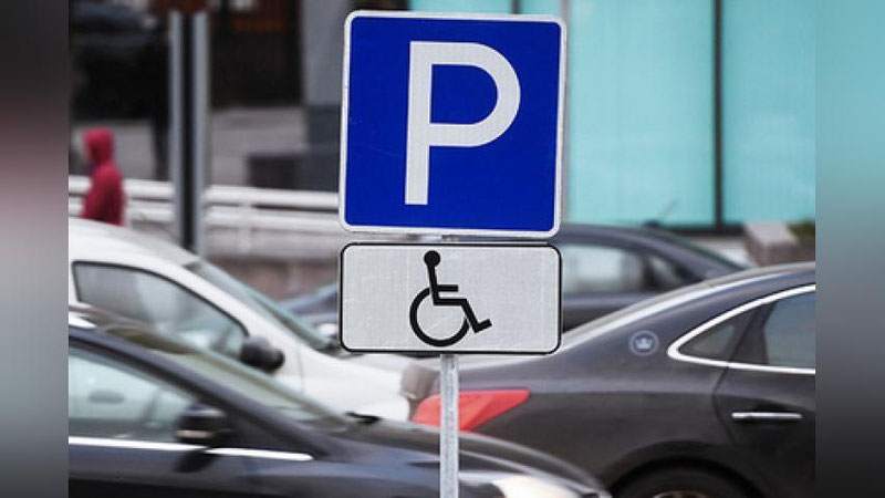 'Озарбайжонлик эркак машина қўйиш учун жой талашиб қўшнисини пичоқлаб ўлдирди'ning rasmi