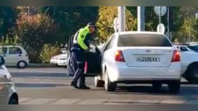 'Toshkentda YPH xodimi haydovchi bilan janjallashdi (video)'ning rasmi