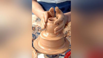 'PREZIDENT HUNARMANDChILIKKA KREDITLAR AJRATIShNI KO`PAYTIRISh ZARURLIGINI TA`KIDLADI'ning rasmi