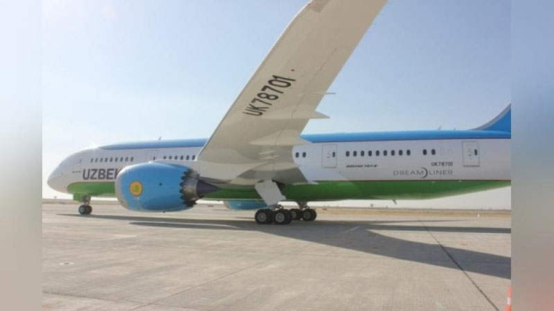 Изрображение 'В ТАШКЕНТЕ ПРИЗЕМЛИЛСЯ ВТОРОЙ ПО СЧЕТУ DREAMLINER'