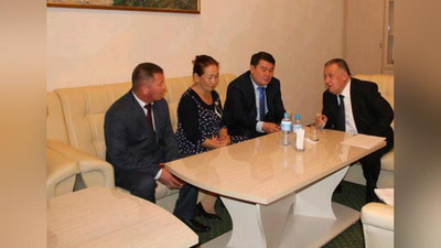 '​MADANIYaT VAZIRI QORQALPOG`ISTONDA SAYYoR QABUL TAShKIL QILDI'ning rasmi