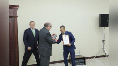 'O`zbekiston yoshlari umumjahon assosiasiyasi raisi Rossiya prezidenti tomonidan taqdirlandi'ning rasmi