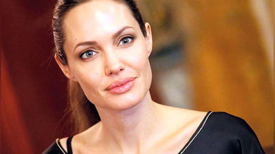 Изрображение 'АНДЖЕЛИНА ДЖОЛИ ВЫХОДИТ ЗАМУЖ'