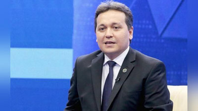 Изрображение 'Судьба экзаменов, отпуск учителям и льготы "золотым медалистам": брифинг с главой МНО'