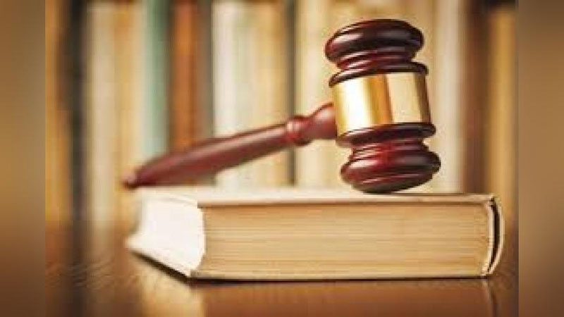 'АҚШда судда прокурор муовини ўсмир болани отиб ўлдирди 'ning rasmi