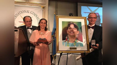 Изрображение 'ОКСАНА ЧУСОВИТИНА ВКЛЮЧЕНА В МЕЖДУНАРОДНЫЙ ЗАЛ СЛАВЫ ГИМНАСТИКИ'