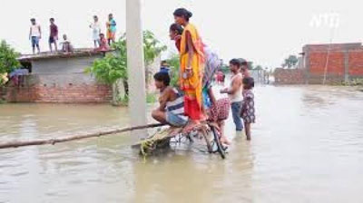 'Janubiy Osiyo mamlakatlarida kuchli suv toshqinlari kuzatilmoqda'ning rasmi