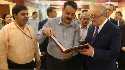 'ҲИНДИСТОНДА САҚЛАНАЁТГАН “ДЕВОНИ БОБУР” ҚЎЛЁЗМАСИ ВА “ШАҲЗОДА ДОРИ ШИКОҲНИНГ ТЎЙ МАРОСИМИ” МИНИАТЮРАСИНИНГ НУСХАЛАРИ ЎЗБЕКИСТОНГА ҚАЙТАРИЛАДИ'ning rasmi