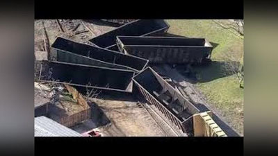 'Texasda poezd ishtirokida to`qnashuv sodir bo`ldi 'ning rasmi