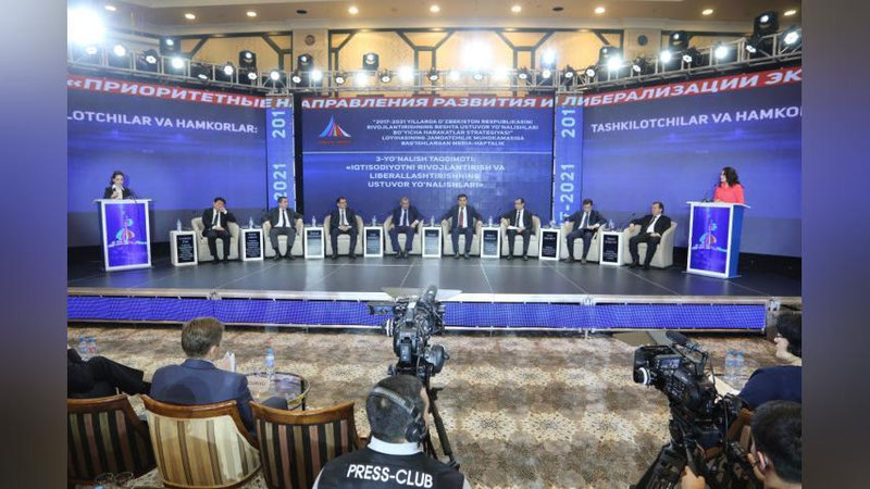 Изрображение 'В ТАШКЕНТЕ ПРИСТУПИЛИ К ОБСУЖДЕНИЮ НАПРАВЛЕНИЙ РАЗВИТИЯ ЭКОНОМИКИ'