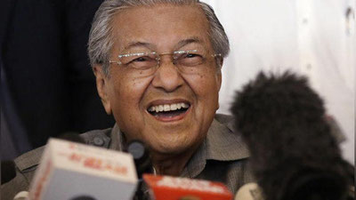 'Malayziya Bosh vaziri pensiya yoshi 95 yoshgacha cho`zilishini aytib hazillashdi'ning rasmi