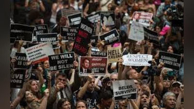 'AQSh aholisi Oliy sud raisiga qarshi chiqmoqda'ning rasmi