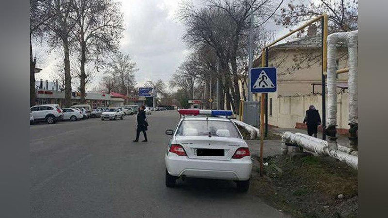 Изрображение 'В ТАШКЕНТЕ ОШТРАФОВАЛИ СОТРУДНИКА ППС БЛАГОДАРЯ ФОТО В FACEBOOK'