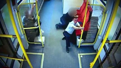 Изрображение 'Машинист в Польше пошел на таран и спас пассажиров '