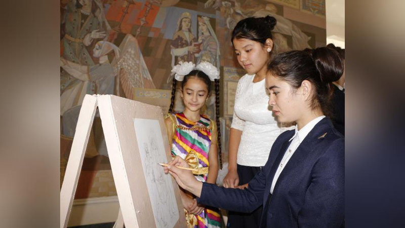 'SAMARQANDDA  ILK BOR QIZLAR FESTIVALI O`TKAZILDI'ning rasmi