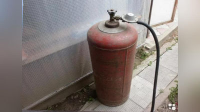 '​Oshxonadagi gaz ballonlarini almashtirayotgan vaqtida yong`in sodir bo`ldi'ning rasmi