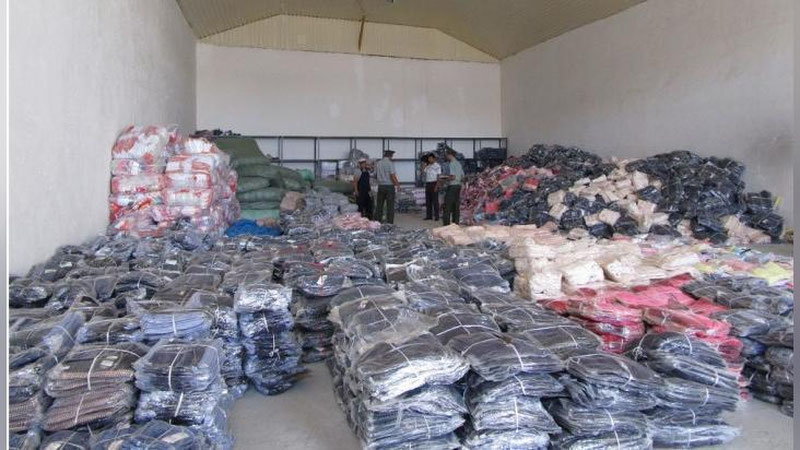 'QIYMATI 3,7 MILLIARD SO`MDAN ORTIQ KIYIM-KEChAKNING RESPUBLIKA HUDUDIGA NOQONUNIY RAVIShDA OLIB KIRILIShIGA ChEK QO`YILDI'ning rasmi