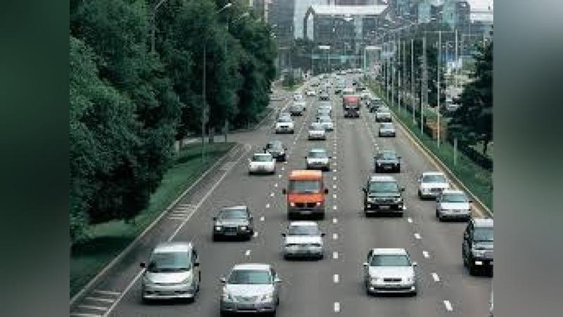 'Qozog`istonda haydovchilik guvohnomasiz boshqarilgan avtomobillar musodara qilinadi'ning rasmi