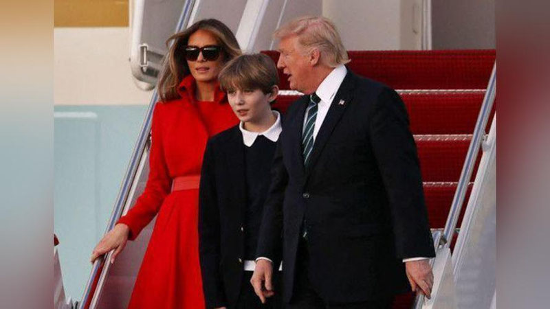 '​Donald Tramp qomati buzilmasligi uchun Melaniyaga farzand ko`rishni taqiqlagan'ning rasmi