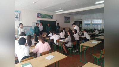 Изрображение 'У троих школьников в Ташкенте изъяли ножи'