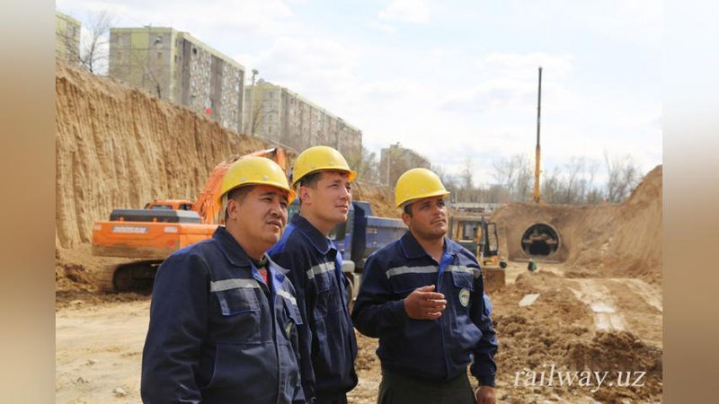 '“O`zbekiston temir yo`llari” Sergeli va Yunusobod yo`nalishlarida olib borilayotgan metro qurilish ishlari haqida ma`lumot berdi'ning rasmi