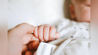 'Toshkentda uch kunlik chaqalog`ini 18 ming dollarga sotayotgan ayolga sud hukmi o`qildi'ning rasmi