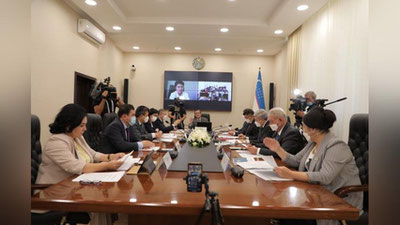 Изрображение 'ЦИК зарегистрировал доверенных лиц кандидатов в президенты'