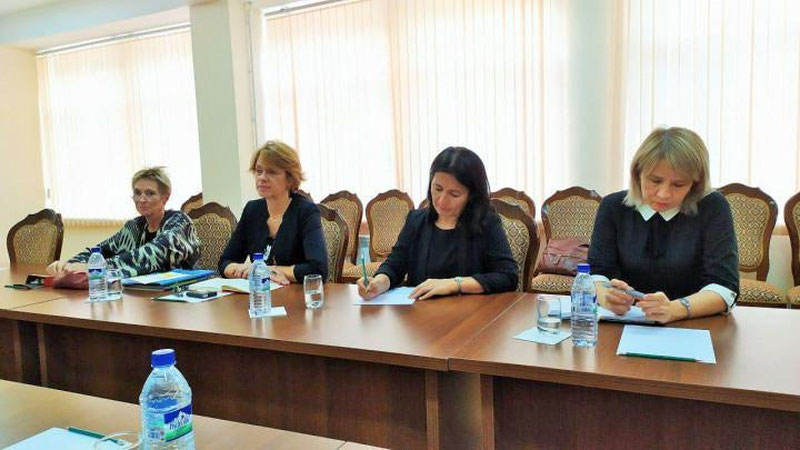 'O`zbekistondagi to`rtta maktabda Klett-Verlag kompaniyasining nemis tili darsliklari sinovdan o`tkazilmoqda'ning rasmi