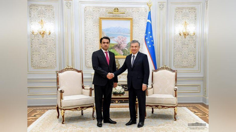 'O`zbekiston Prezidenti Dushanbe shahri raisini qabul qildi'ning rasmi