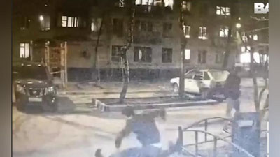 Изрображение 'Четверо узбекистанцев ради наживы избили отца с сыном в Москве: инцидент попал на видео'