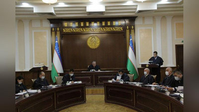 'Oliy sudning Plenum yig`ilishida qator qaror loyihalari muhokama qilindi'ning rasmi