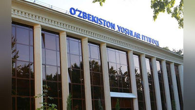 Изрображение 'Здание Центрального совета Союза молодежи Узбекистана взято на карантин (дополнено)'