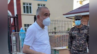 'Jahongir Ortiqxo`jaev Toshkentdagi Ibn shahar 1-sonli klinik shifoxonasida bo`lib, fuqarolarning tibbiy yordam qoniqarli emasligi to`g`risidagi fikrlarini tingladi'ning rasmi