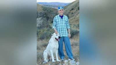 Изрображение 'Президент Туркменистана посвятил стих своему алабаю'