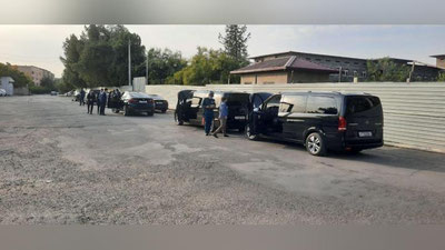 'Qibraydа qator bo`lib ketayotgan 6 ta mashina haydovchilariga chora ko`rildi'ning rasmi