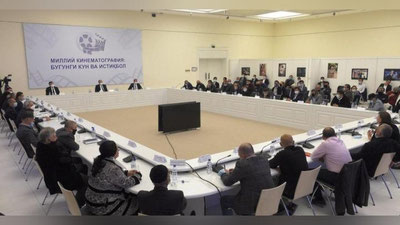 'Bosh vazir mamlakatimiz kinoijodkorlari bilan uchrashdi'ning rasmi