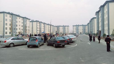 '“Derazamizdan eski uyimiz o`rni ko`rinib turadi”. Yangi uyga ko`chgan sardobalik Shirinning kechinmalari'ning rasmi