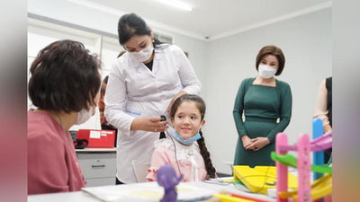 Изрображение 'Благодаря Фонду Zamin 23 ребенка получили возможность слышать'