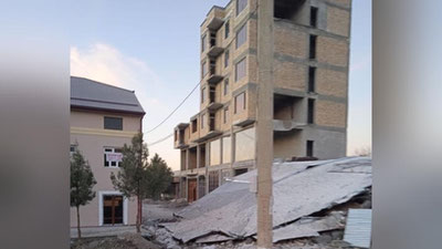 'Jizzaxda qulab tushgan ko`p qavatli bino tasviri tushib qolgan kuzatuv kamerasidagi video o`rganildi'ning rasmi