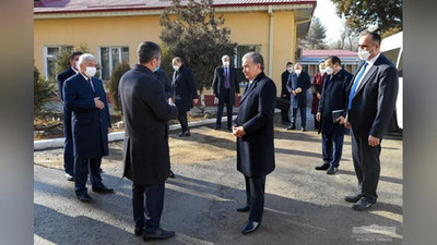 'Prezident poytaxtdagi nefrologiya va buyrak transplantasiyasi ilmiy-amaliy tibbiyot markazidagi qurilish ishlari bilan tanishdi'ning rasmi
