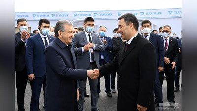 Изрображение 'Президенты Узбекистана и Кыргызстана посетили технопарк в Ташкенте (фото)'