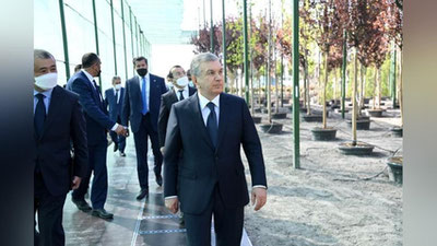 'Prezident  Samarqanddagi turizm markazini ko`zdan kechirdi(foto)'ning rasmi