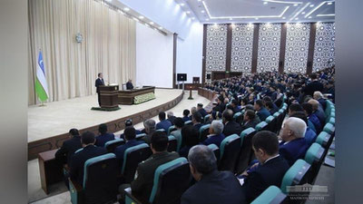 'Samarqandda Prezident ishtirokida navbatdan tashqari sessiya boshlandi'ning rasmi