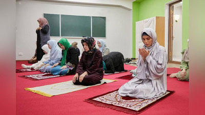 '"Birga iftorlik qildik, duoda bo`ldik". Saida Mirziyoeva kechani birga o`tkazgan uy haqida yozdi (foto)'ning rasmi