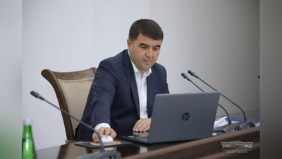 'Namangan barcha hokimliklari “E-qaror” elektron tizimi orqali qaror qabul qilgan Respublikadagi birinchi viloyat bo`ldi'ning rasmi