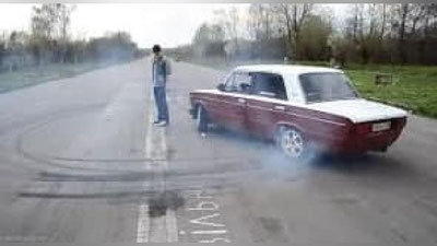 'Buxoroda haydovchi "jiguli"da drift uyushtirdi (video)'ning rasmi