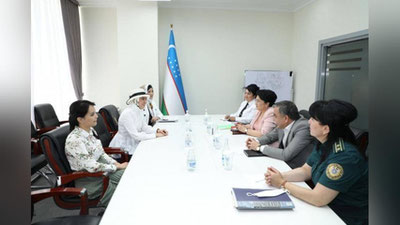 'Britaniyalik Lordning rafiqasi Toshkent viloyatidagi ayollarga ko`maklashmoqchi(foto)'ning rasmi