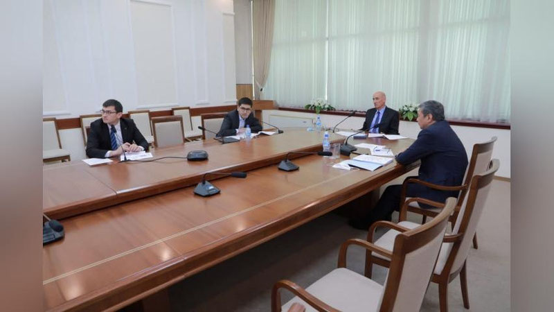 'Facebook, TikTok, Telegram kabi kommunikasiya platformalari o`z texnik vositalarini O`zbekiston hududiga o`tkazishlari shart — deputatlar qat`iy talab qo`ydi'ning rasmi