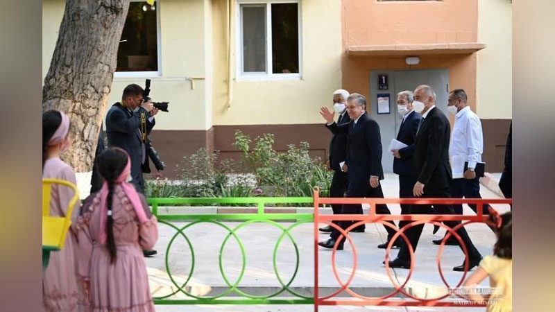 Изрображение 'Президент побывал в учтепинской махалле (фото)'