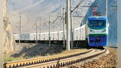 'Shavkat Mirziyoev temir yo`l monopoliyasiga chek qo`yishni va`da bermoqda'ning rasmi